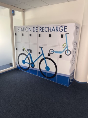 Casier Consigne avec recharge pour vélo et trottinette électrique